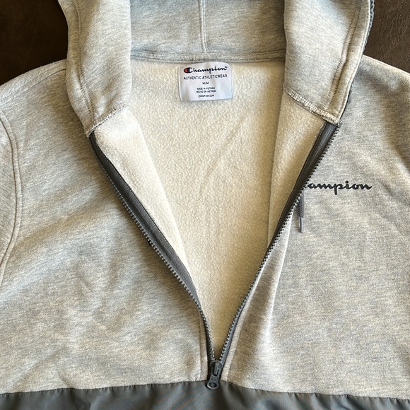 Men’s Grey Champion Half-Zip; Size: M - Picture 6 of 9